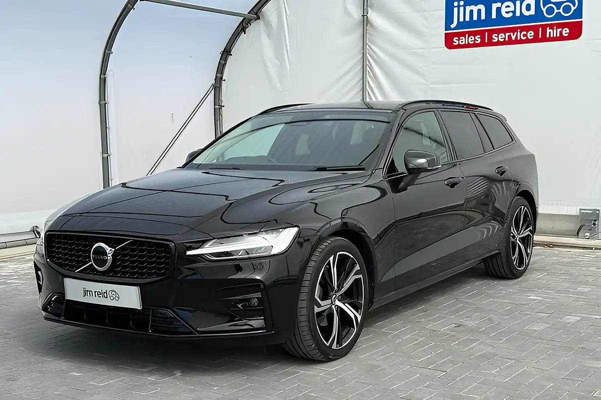 Used 2025 Volvo V60 Dark Plus Black - Interior and Exterior details 3