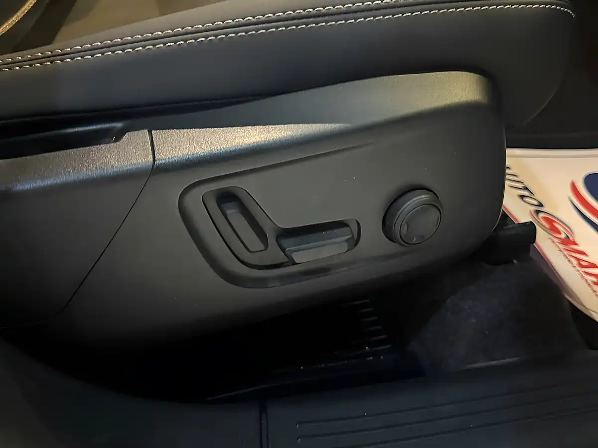 Used 2025 Volvo XC40 Plus Dark Black - Interior and Exterior details 14
