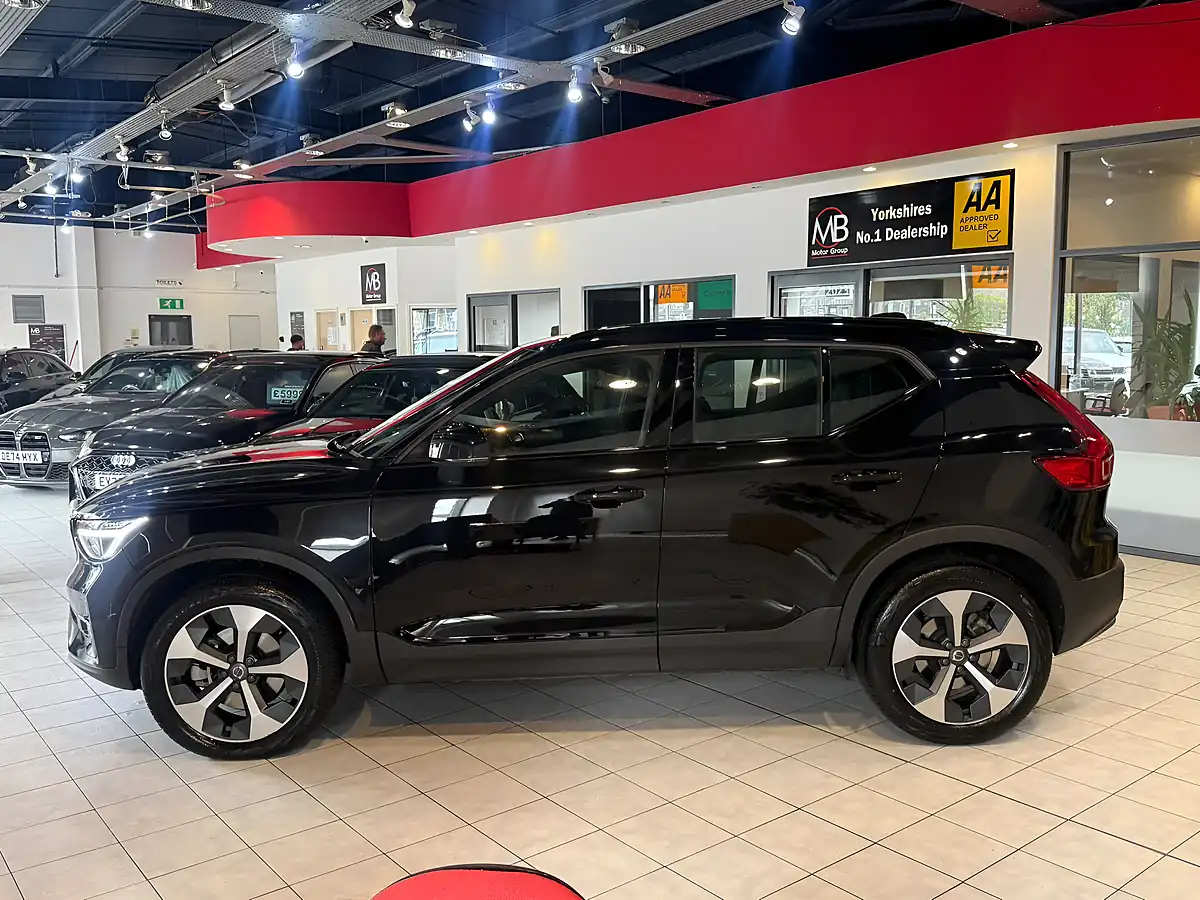 Used 2025 Volvo XC40 Plus Dark Black - Interior and Exterior details 6