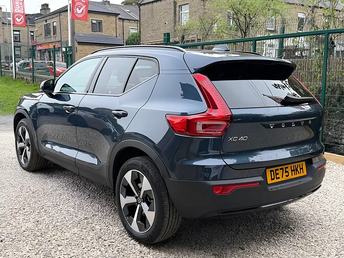 Used 2025 Volvo XC40 Plus Dark Blue - Interior and Exterior details 5
