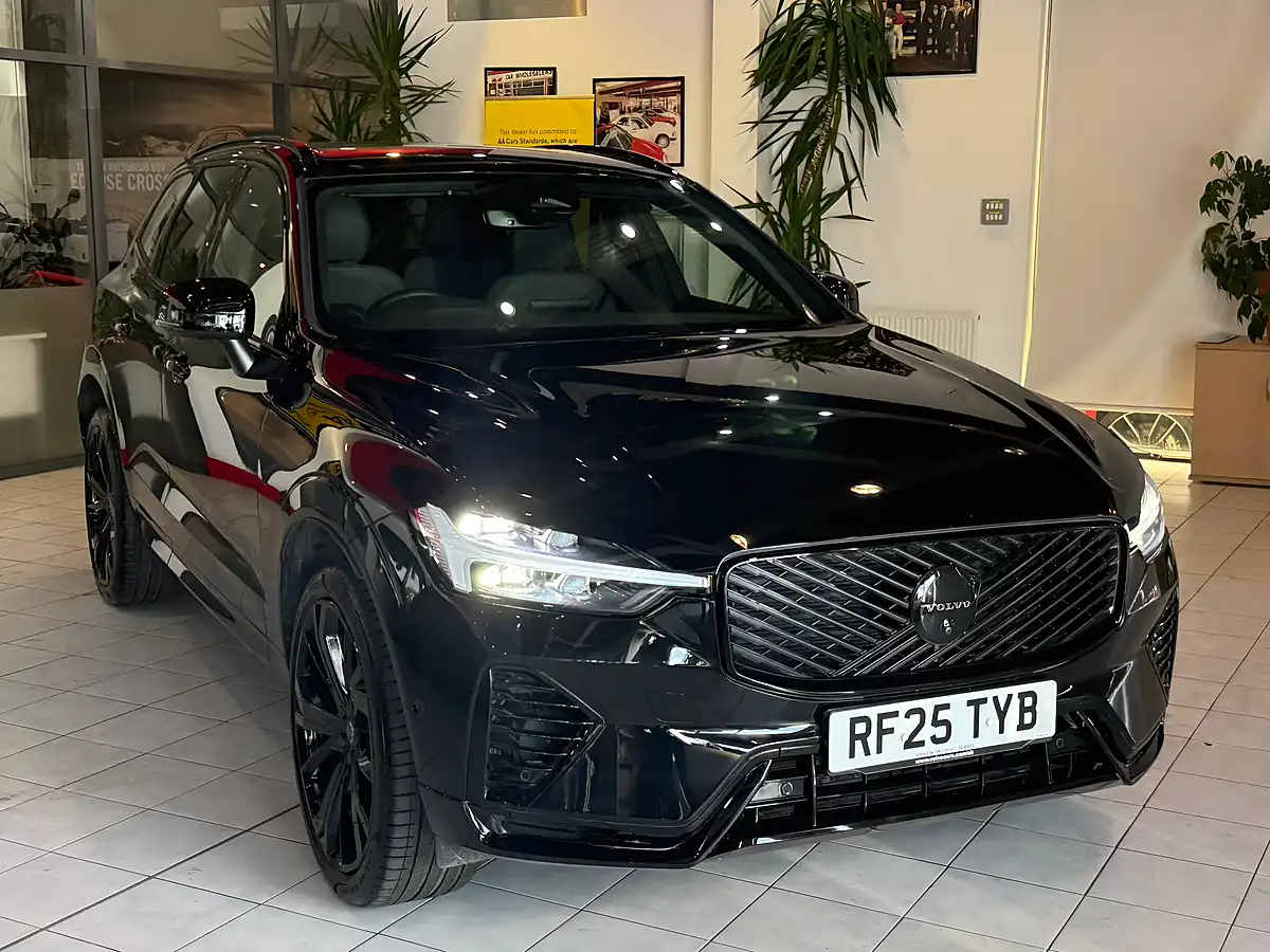 Used 2025 Volvo XC60 Black Edition Plus Black - Interior and Exterior details 2