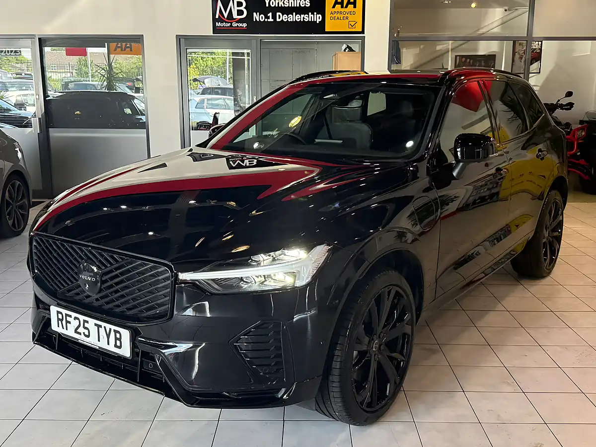 Used 2025 Volvo XC60 Black Edition Plus Black - Interior and Exterior details 5