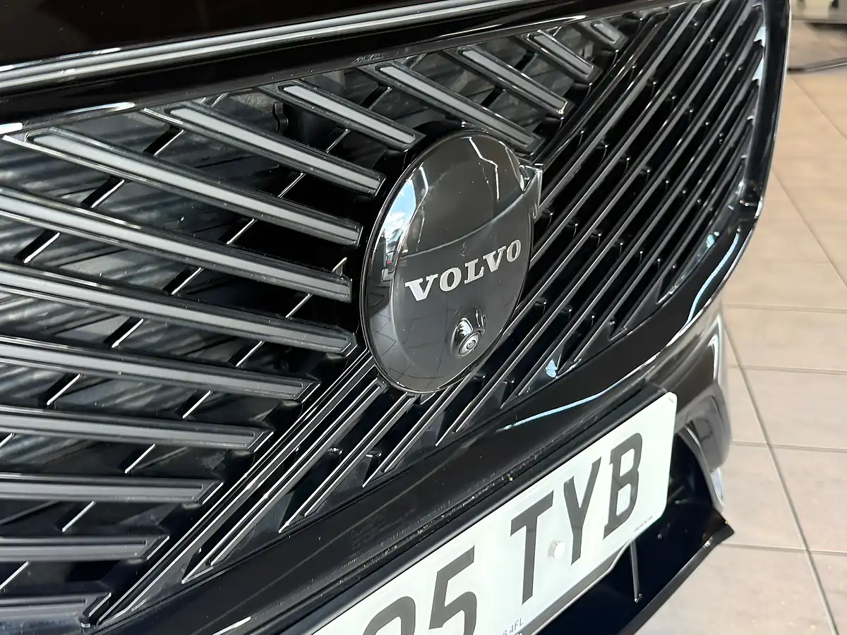 Used 2025 Volvo XC60 Black Edition Plus Black - Interior and Exterior details 6