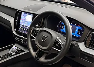 Used 2025 Volvo XC60 Plus Black Edition Black - Interior and Exterior details 13