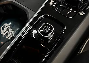 Used 2025 Volvo XC60 Plus Black Edition Black - Interior and Exterior details 15