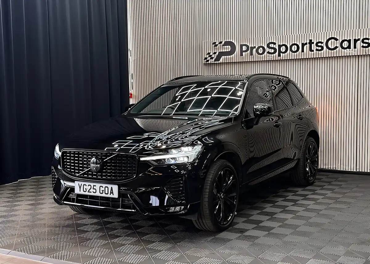 Used 2025 Volvo XC60 Plus Black Edition Black - Interior and Exterior details 4