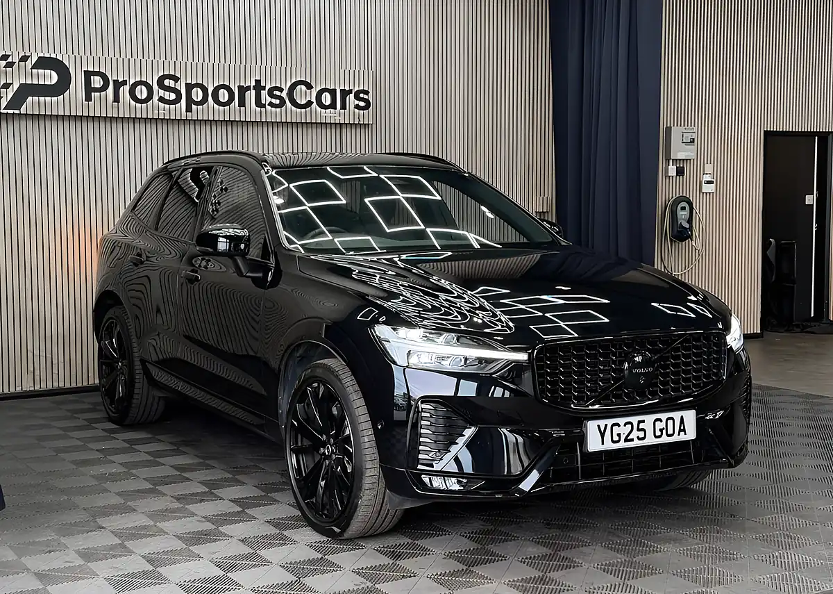 Used 2025 Volvo XC60 Plus Black Edition Black - Interior and Exterior details 7