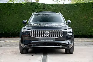 Used 2025 Volvo XC90 Ultra Bright Onyx Black - Interior and Exterior details 12