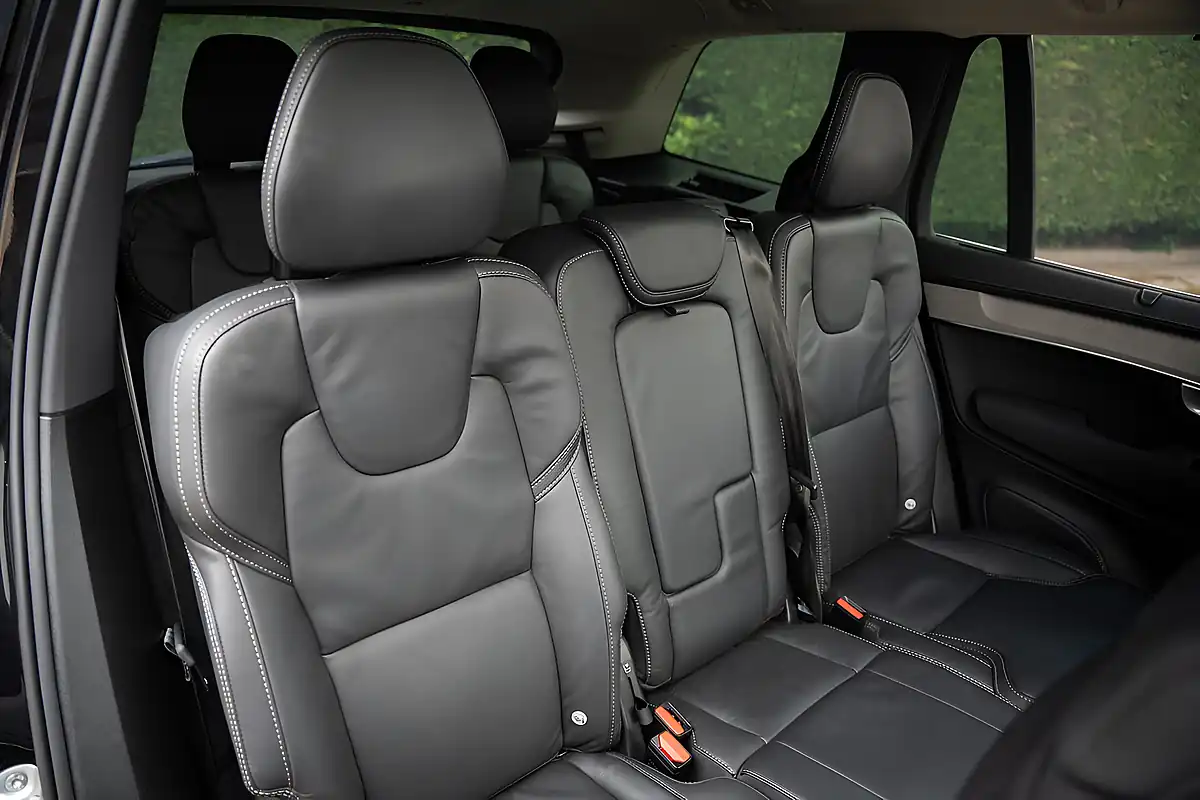 Used 2025 Volvo XC90 Ultra Bright Onyx Black - Interior and Exterior details 15