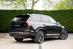 Used 2025 Volvo XC90 Ultra Bright Onyx Black - Interior and Exterior details 7