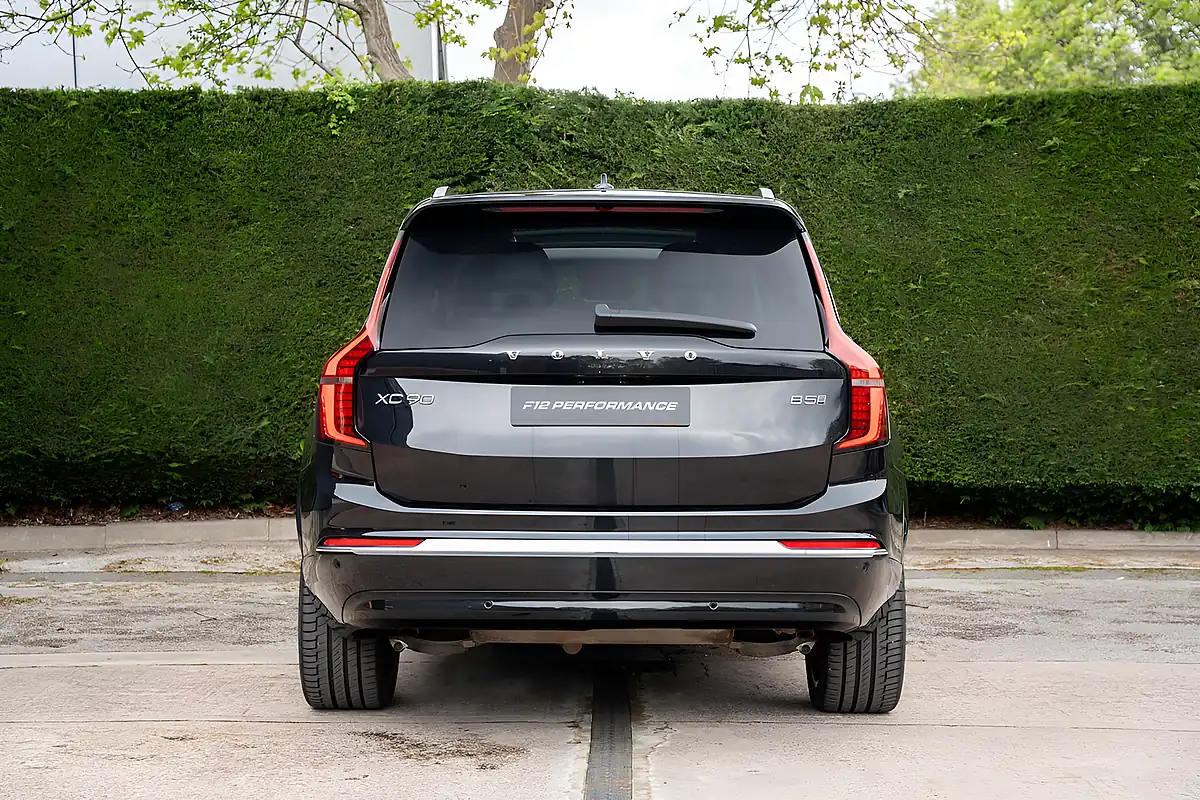 Used 2025 Volvo XC90 Ultra Bright Onyx Black - Interior and Exterior details 8