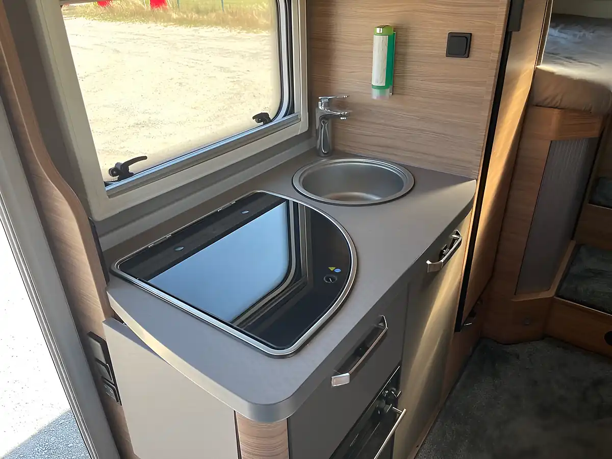 Used 2025 Weinsberg Caracompact 640 Meg Suite Edition White - Interior and Exterior details 10