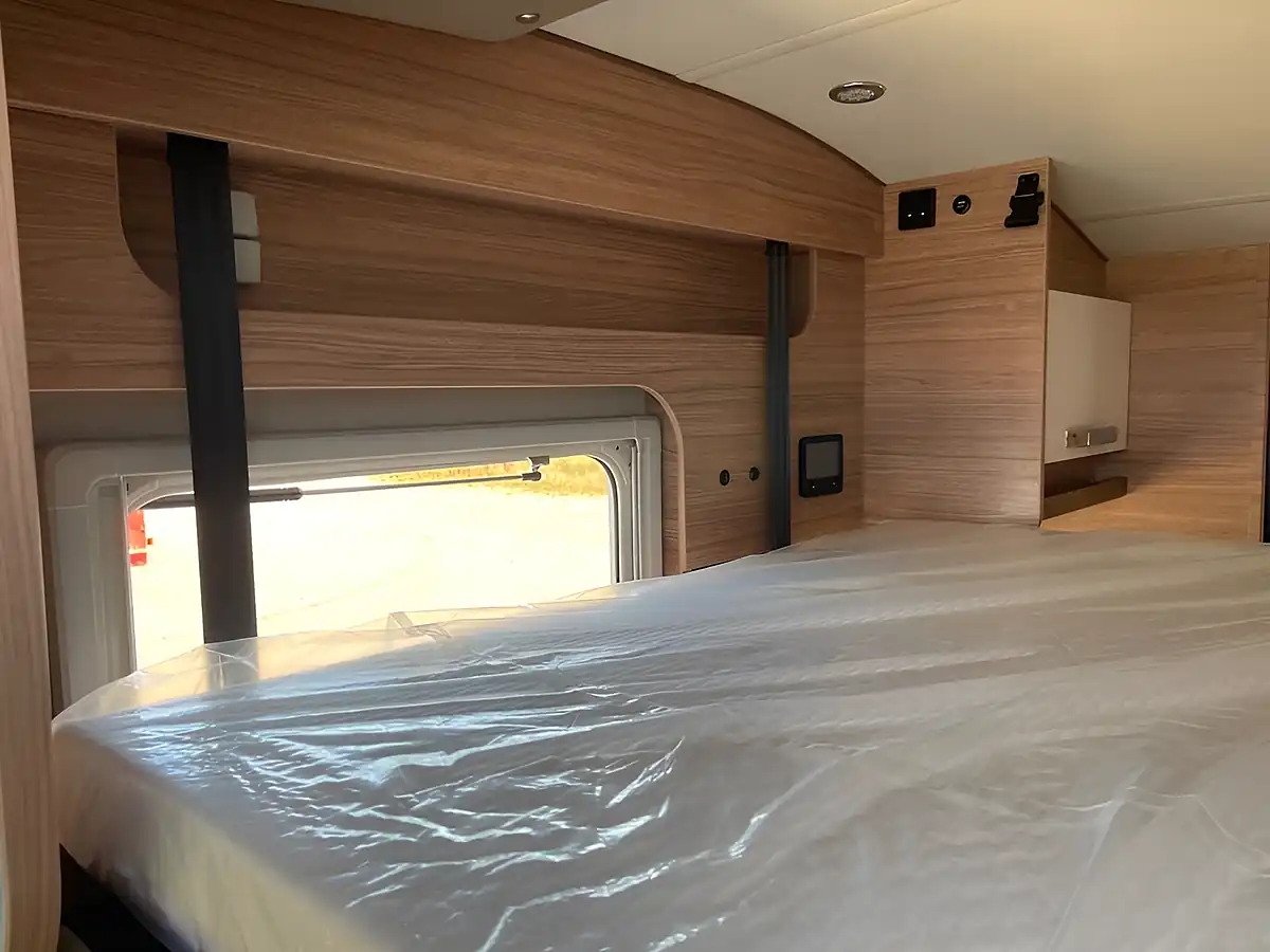 Used 2025 Weinsberg Caracompact 640 Meg Suite Edition White - Interior and Exterior details 13