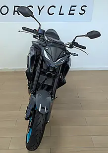Used 2025 Yamaha MT-03 300 Hyper-Naked Grey - Interior and Exterior details 11