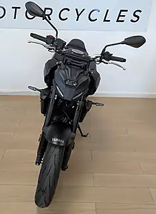 Used 2025 Yamaha MT-07 Hyper-Naked Black - Interior and Exterior details 10