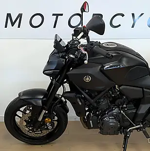 Used 2025 Yamaha MT-07 Hyper-Naked Black - Interior and Exterior details 17