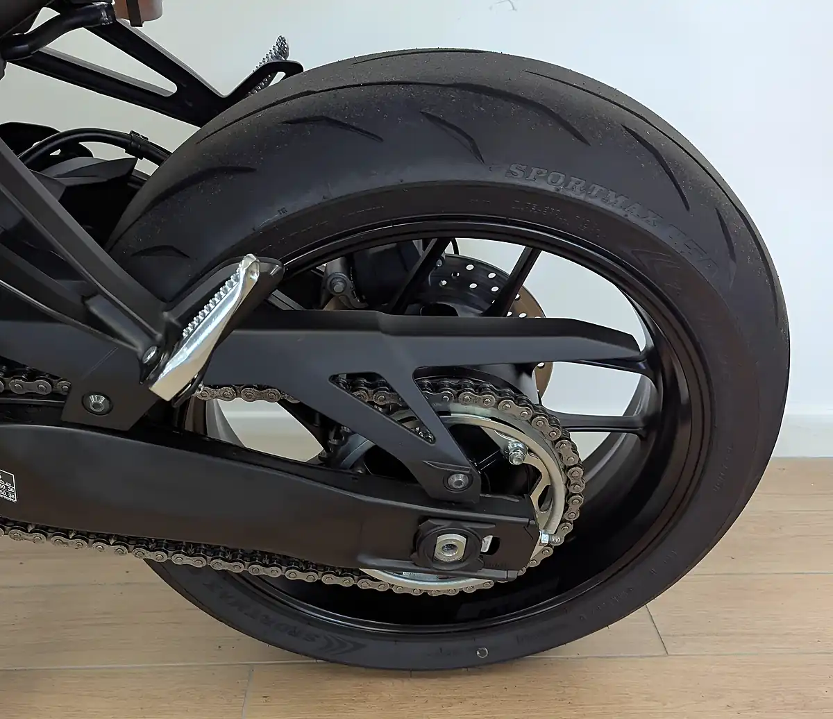 Used 2025 Yamaha MT-07 Hyper-Naked Black - Interior and Exterior details 20