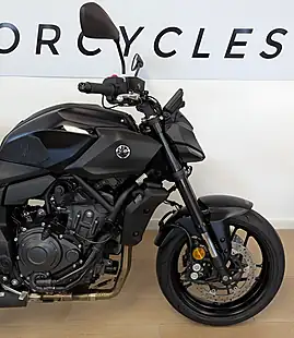 Used 2025 Yamaha MT-07 Hyper-Naked Black - Interior and Exterior details 6