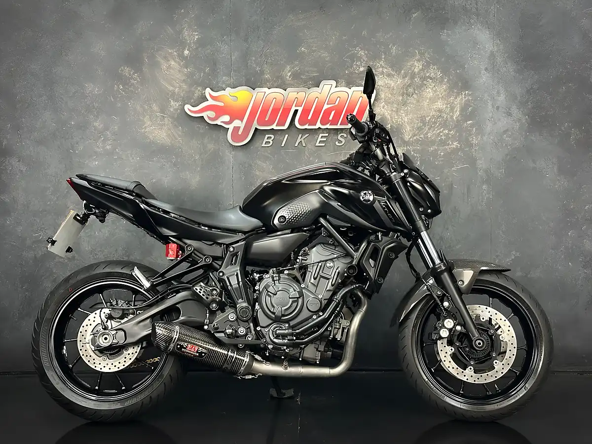 Used 2025 Yamaha MT-07 Hyper-Naked Black - Front View