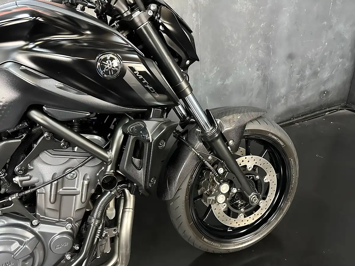 Used 2025 Yamaha MT-07 Hyper-Naked Black - Interior and Exterior details 10