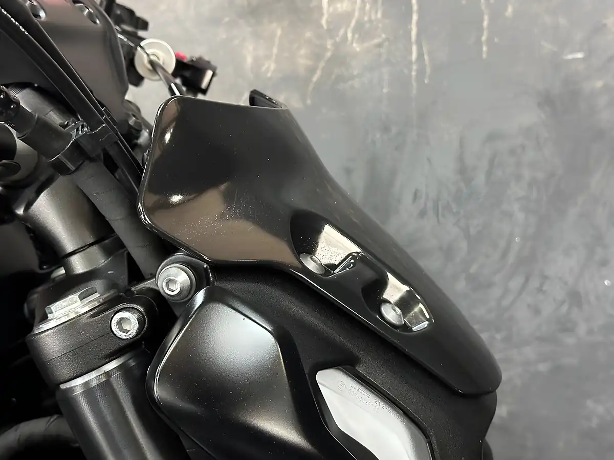 Used 2025 Yamaha MT-07 Hyper-Naked Black - Interior and Exterior details 13