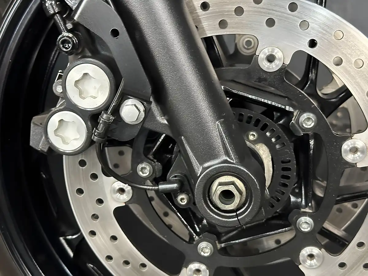 Used 2025 Yamaha MT-07 Hyper-Naked Black - Interior and Exterior details 17