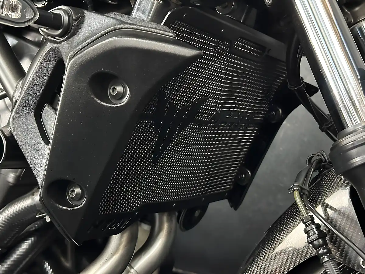 Used 2025 Yamaha MT-07 Hyper-Naked Black - Interior and Exterior details 18