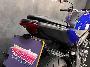 Used 2025 Yamaha MT-07 Hyper-Naked Blue - Interior and Exterior details 14