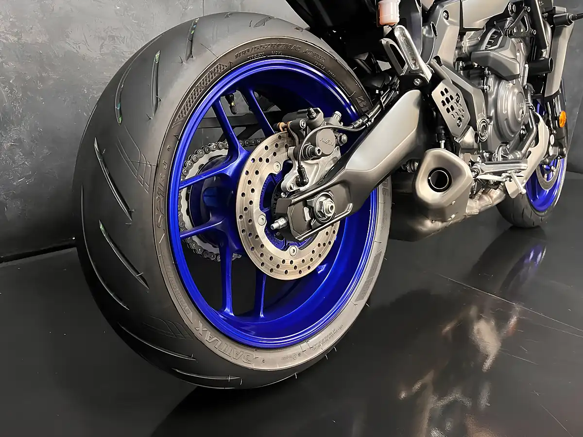 Used 2025 Yamaha MT-07 Hyper-Naked Blue - Interior and Exterior details 15