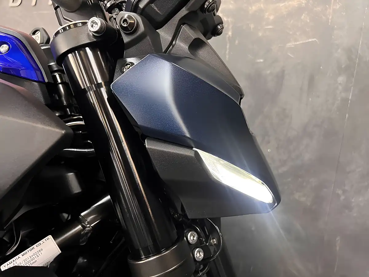 Used 2025 Yamaha MT-07 Hyper-Naked Blue - Interior and Exterior details 19