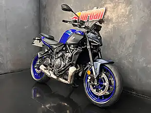 Used 2025 Yamaha MT-07 Hyper-Naked Blue - Interior and Exterior details 4