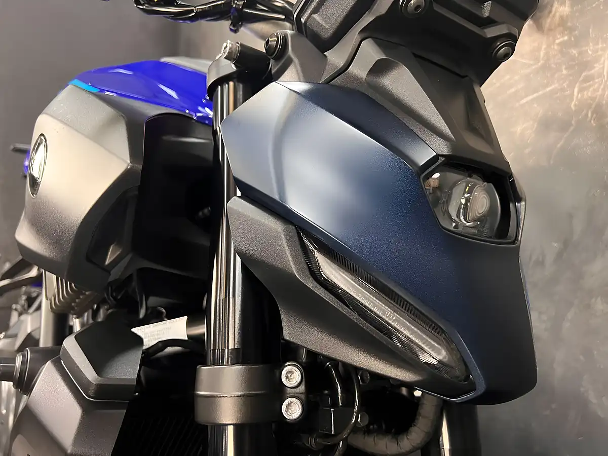 Used 2025 Yamaha MT-07 Hyper-Naked Blue - Interior and Exterior details 7