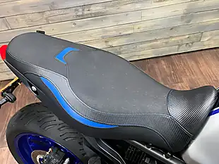 Used 2025 Yamaha MT-09 Sp Hyper-Naked Silver - Interior and Exterior details 6