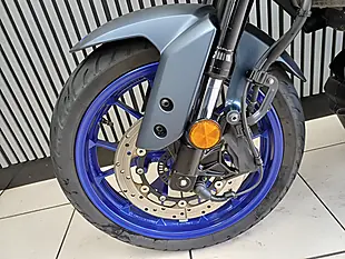 Used 2025 Yamaha MT-125 Blue - Interior and Exterior details 12