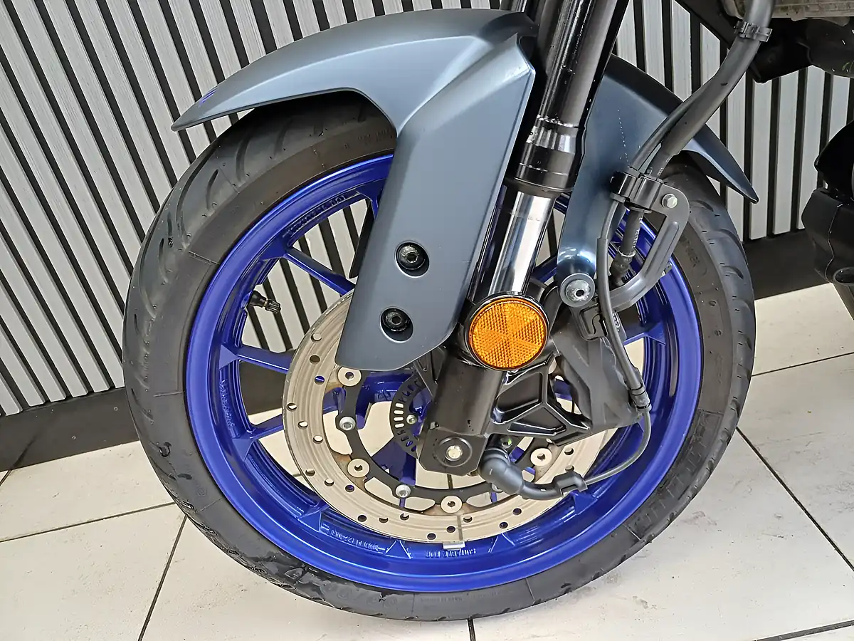 Used 2025 Yamaha MT-125 Blue - Interior and Exterior details 12