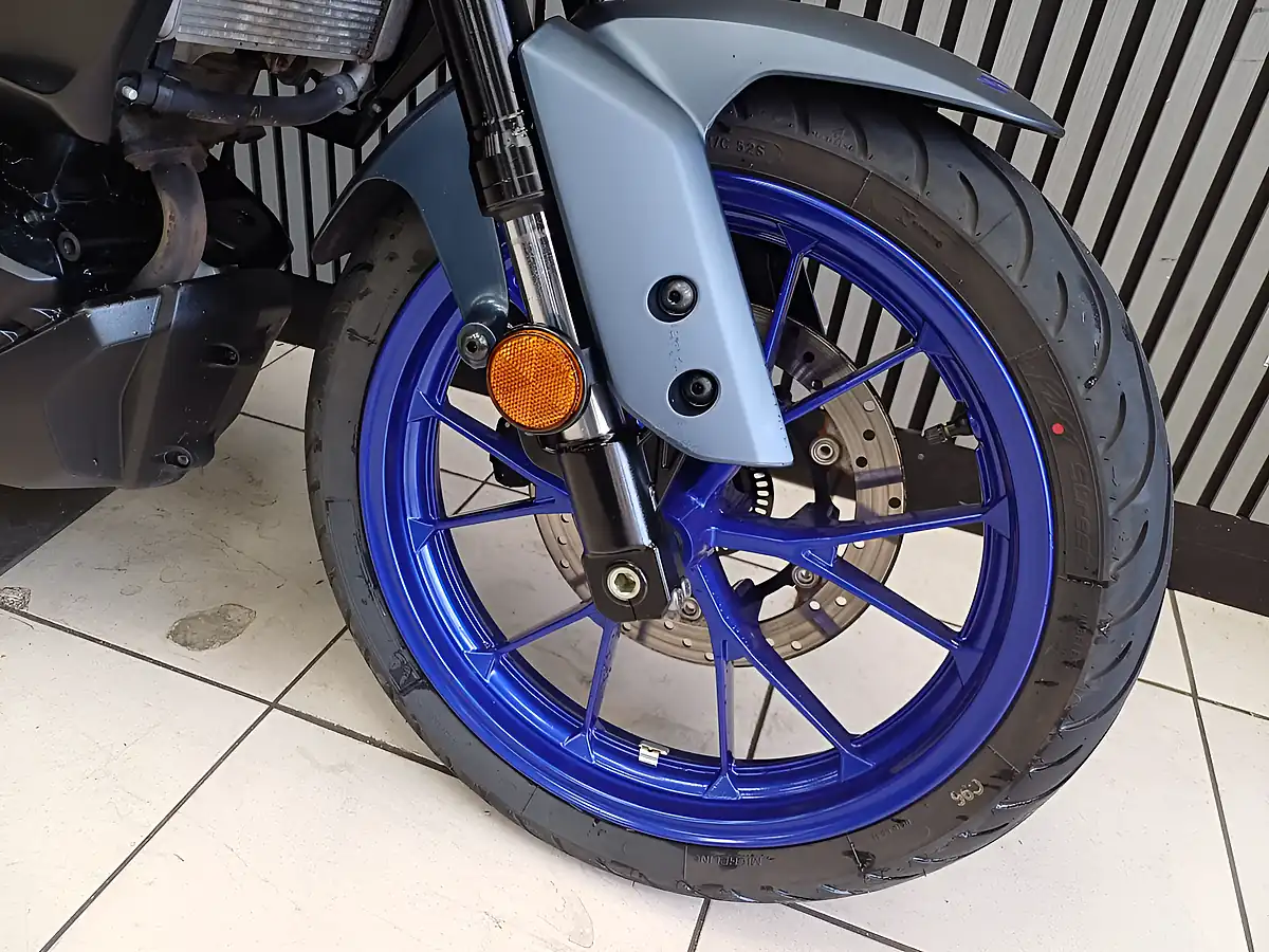 Used 2025 Yamaha MT-125 Blue - Interior and Exterior details 15
