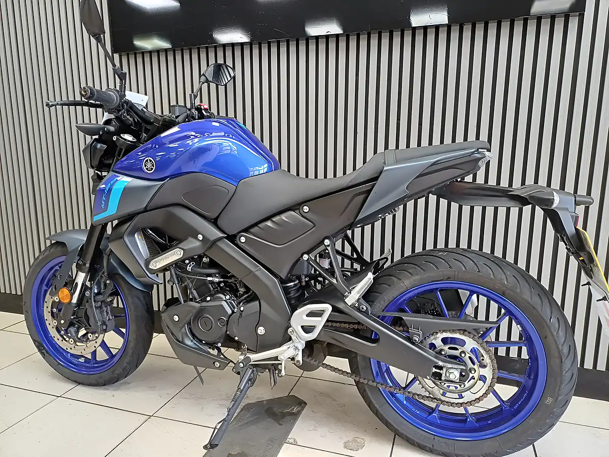 Used 2025 Yamaha MT-125 Blue - Interior and Exterior details 4