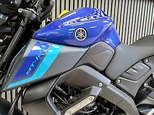 Used 2025 Yamaha MT-125 Blue - Interior and Exterior details 8