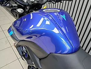 Used 2025 Yamaha MT-125 Blue - Interior and Exterior details 9
