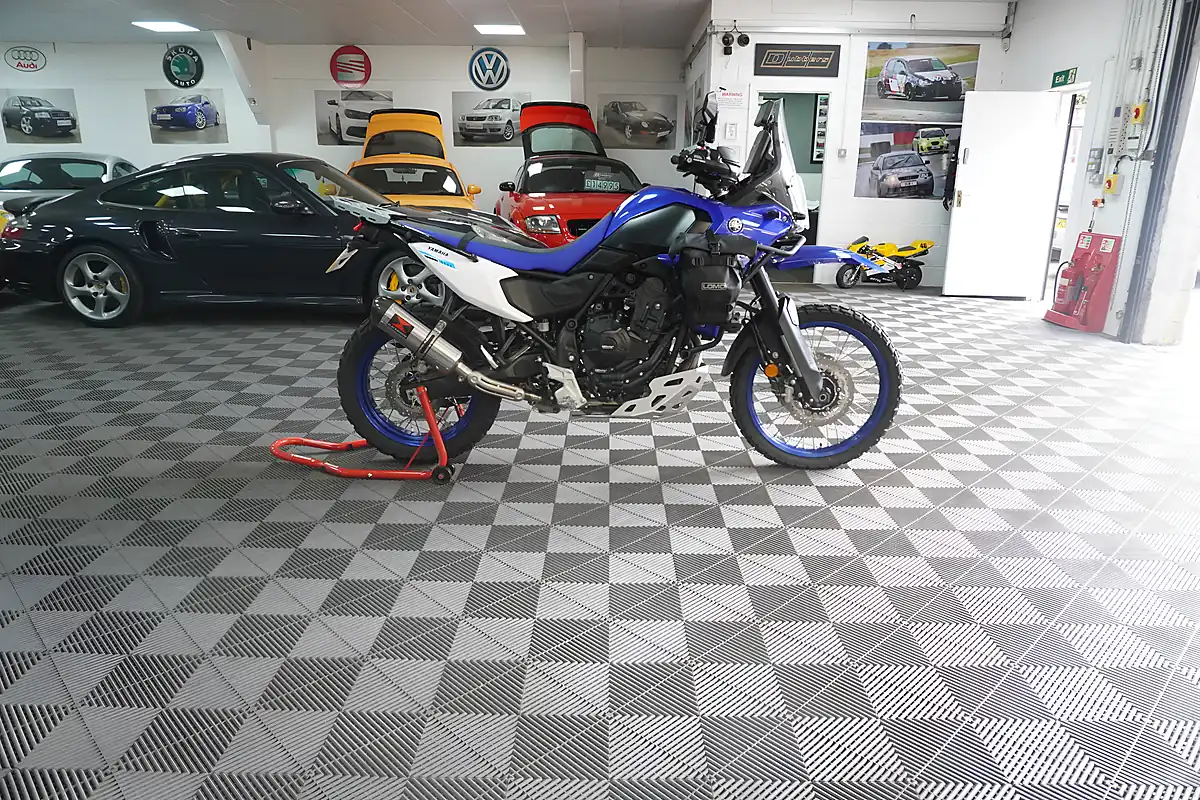Used 2025 Yamaha Tenere 700 Adventure Blue - Interior and Exterior details 6