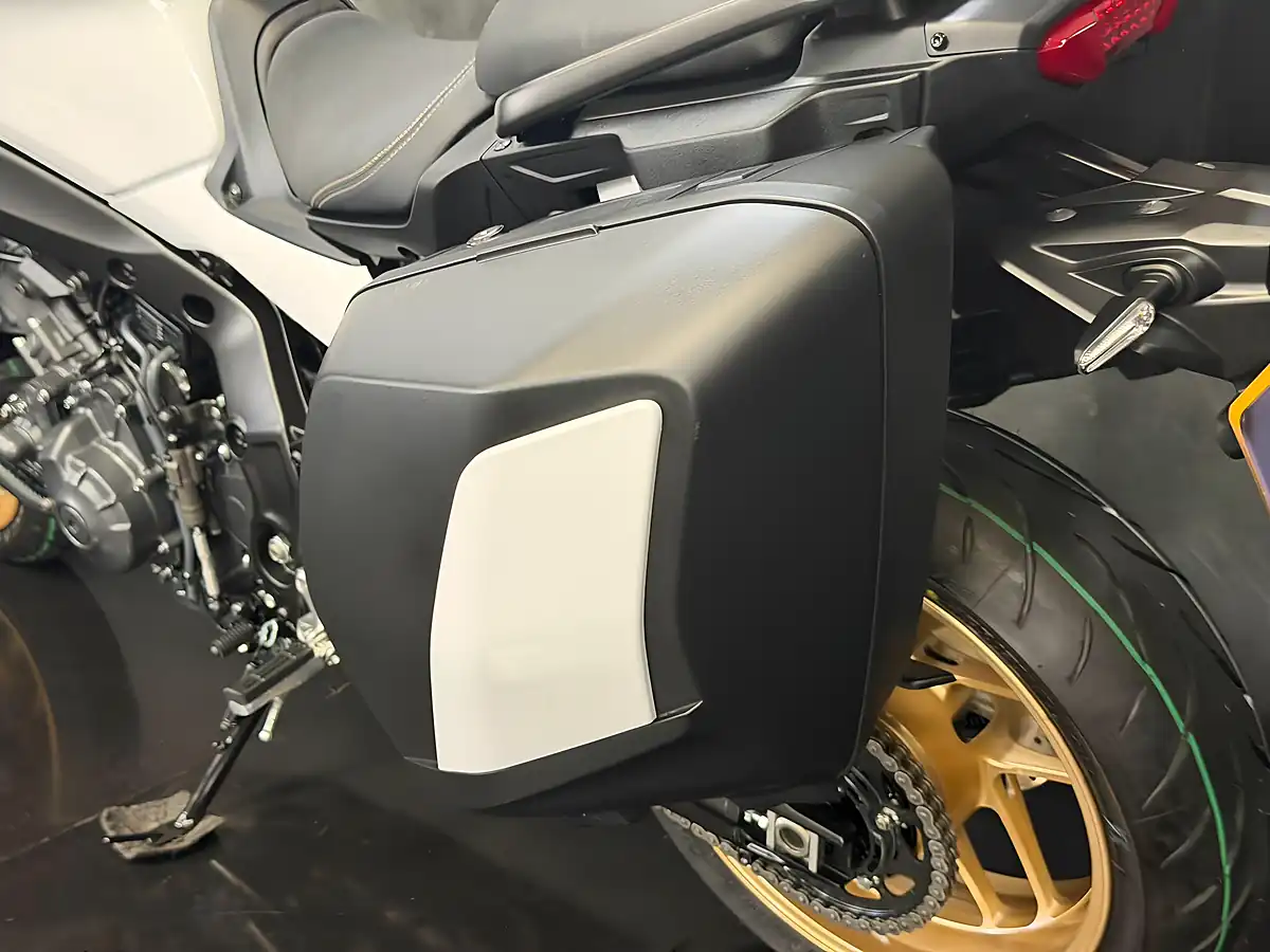Used 2025 Yamaha Tracer 9 GT White - Interior and Exterior details 19