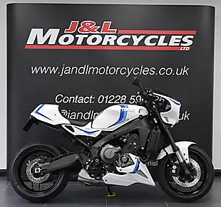 Used 2025 Yamaha Xsr 900 White - Interior and Exterior details 2