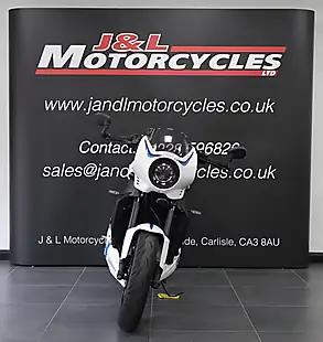 Used 2025 Yamaha Xsr 900 White - Interior and Exterior details 4