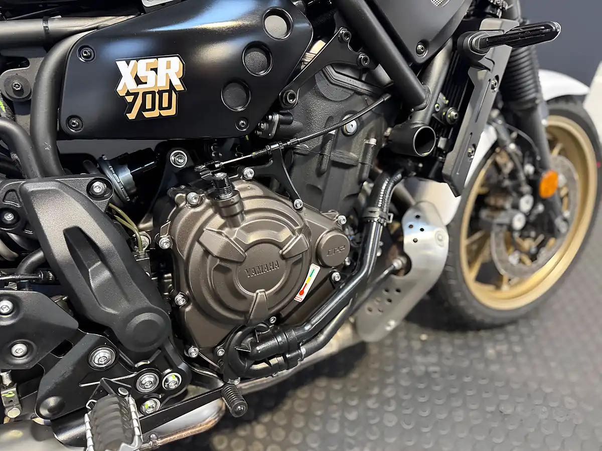 Used 2025 Yamaha XSR700 - Interior and Exterior details 11