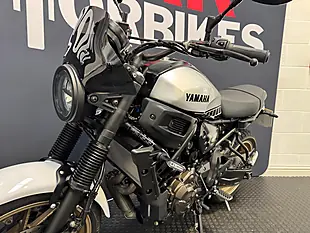 Used 2025 Yamaha XSR700 - Interior and Exterior details 16