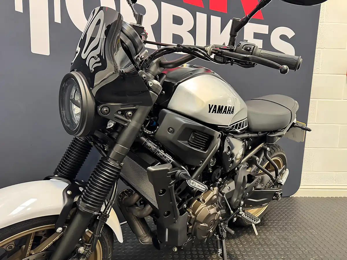 Used 2025 Yamaha XSR700 - Interior and Exterior details 16