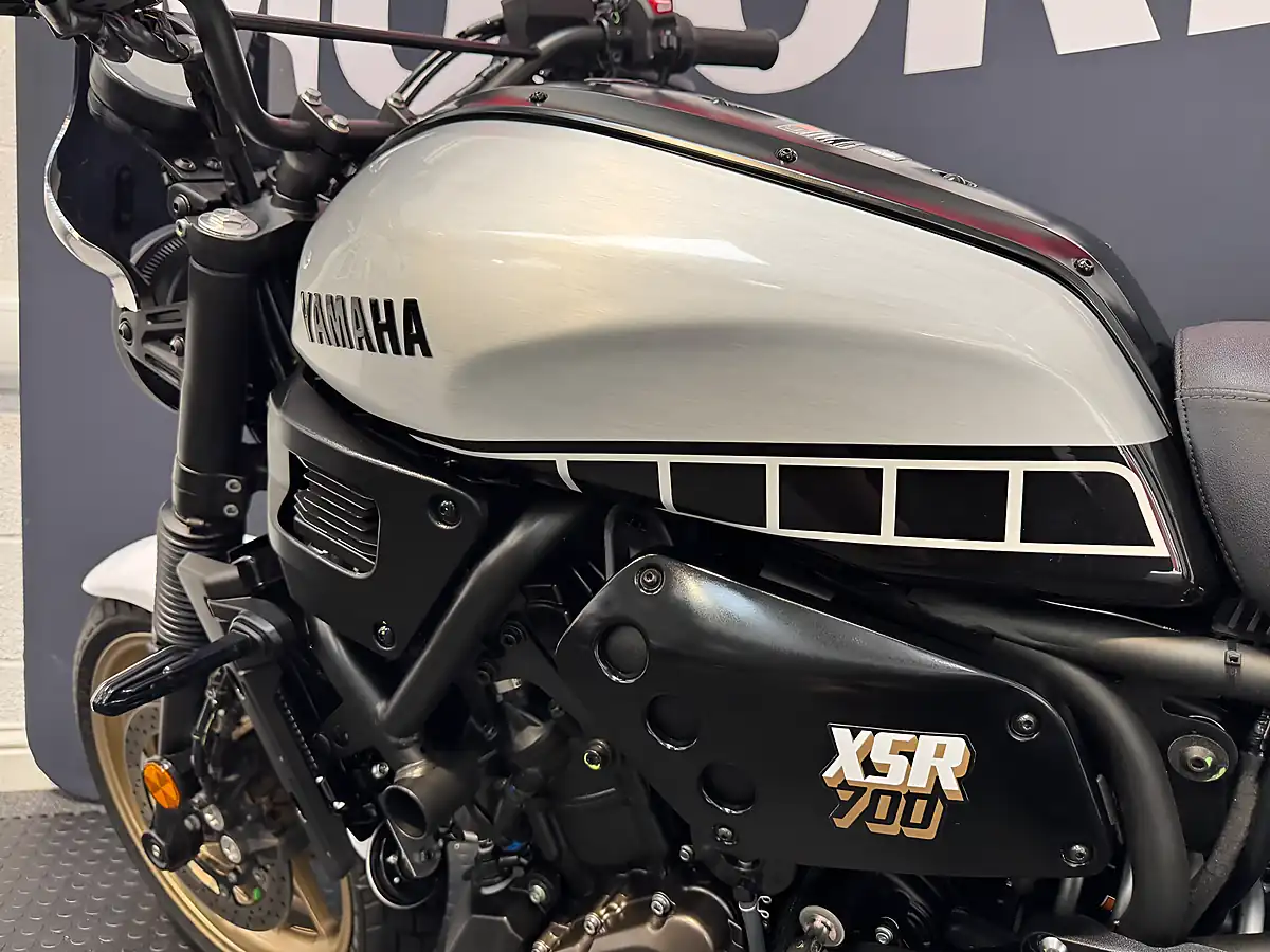 Used 2025 Yamaha XSR700 - Interior and Exterior details 18