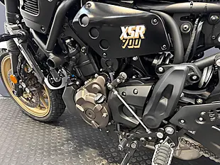 Used 2025 Yamaha XSR700 - Interior and Exterior details 19