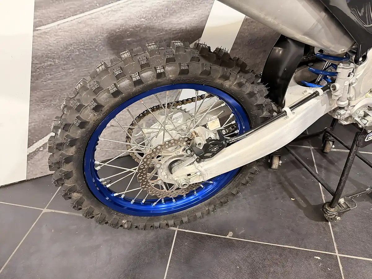 Used 2025 Yamaha YZ450F Monster Energy Edition Blue - Interior and Exterior details 6
