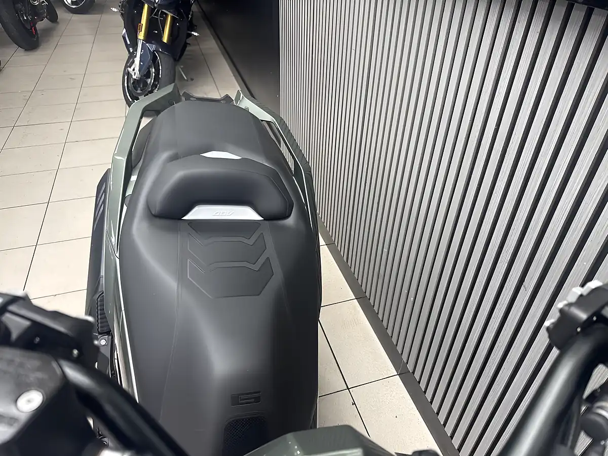 Used 2025 Zontes Zt 368 T-G Green - Interior and Exterior details 10